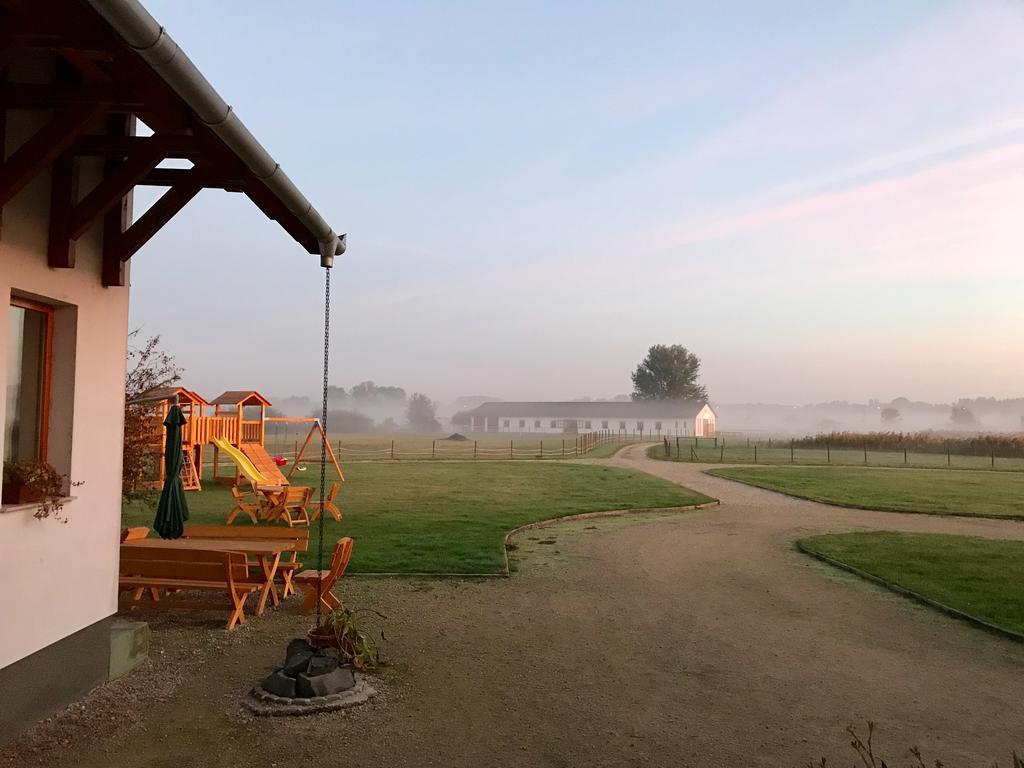 Nagybajcsi Lovaspark és Otthon vendégház Exterior foto